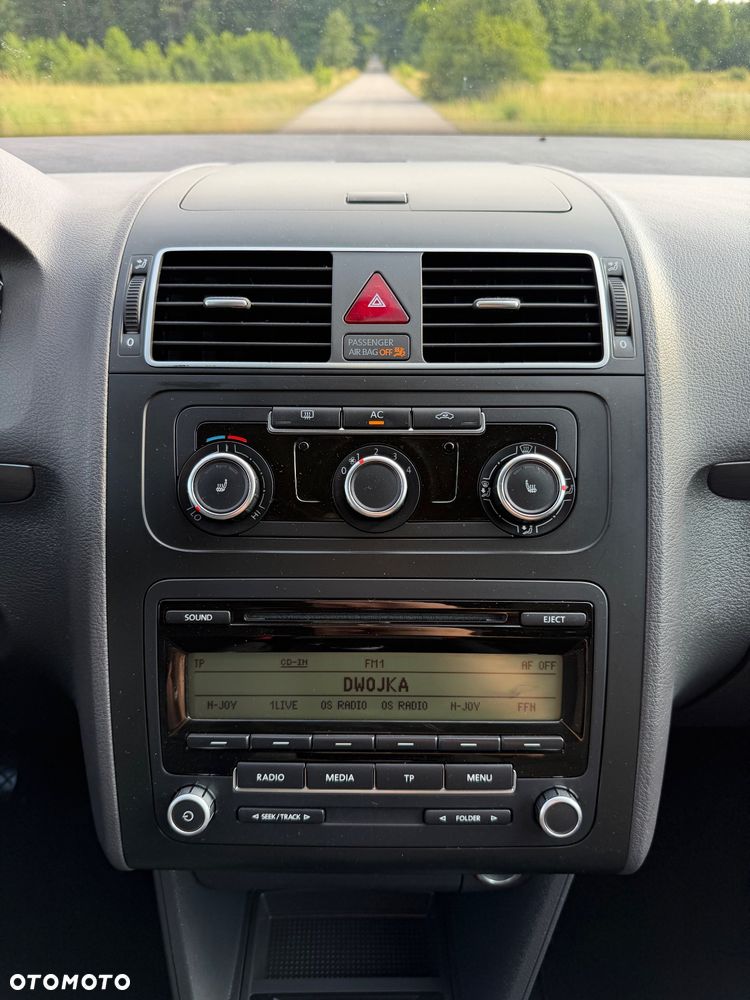 Volkswagen Touran 1.6 TDI DPF BlueMotion Technology STYLE - 15