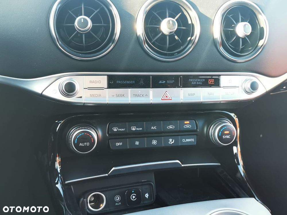 Kia Stinger - 23