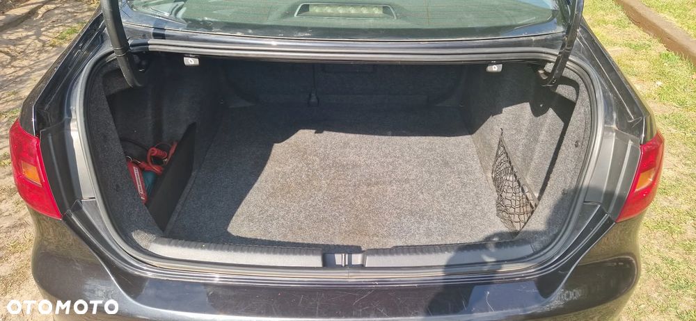 Volkswagen Jetta 1.2 TSI Comfortline - 5