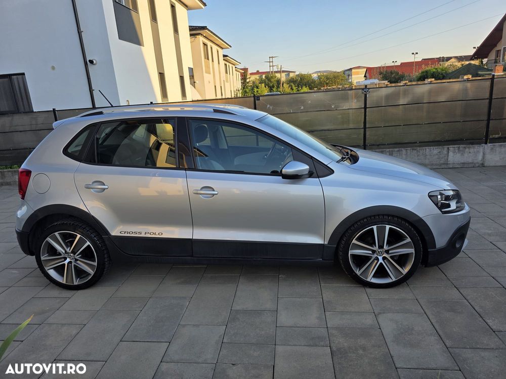 Volkswagen Polo - 2