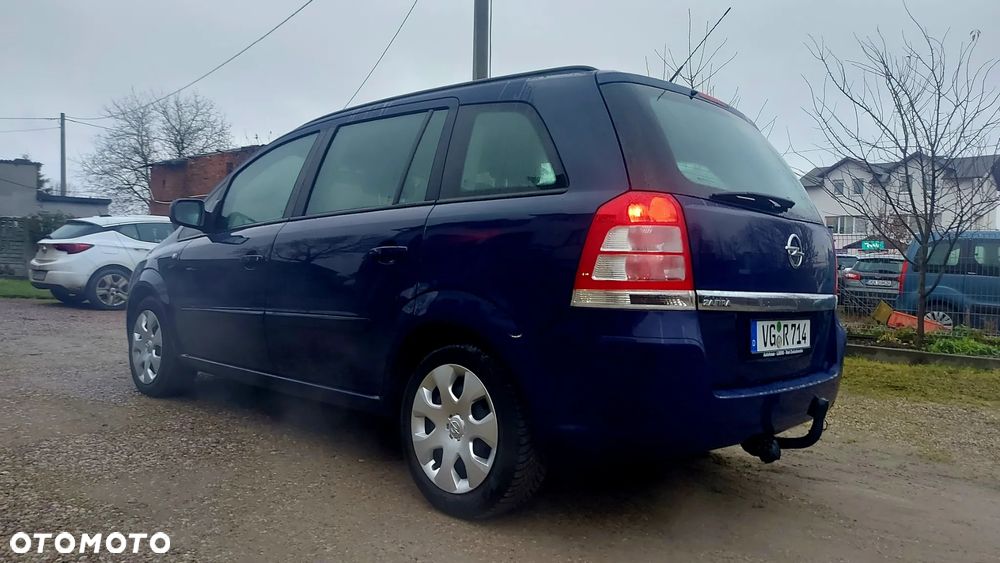 Opel Zafira 1.8 Enjoy - 12