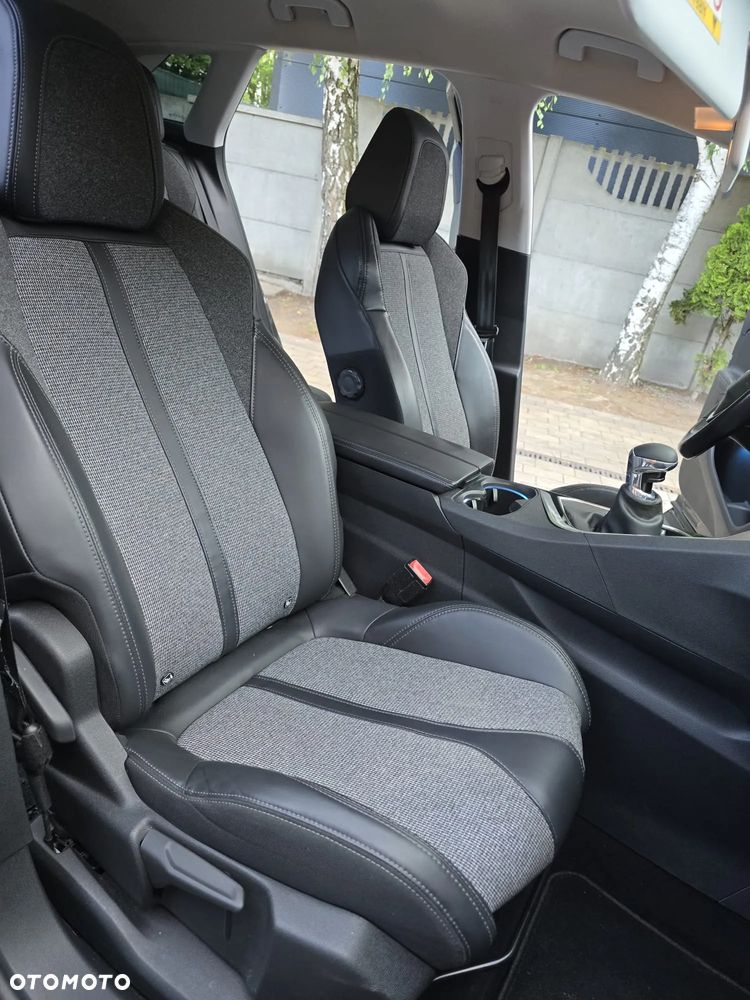 Peugeot 3008 1.2 PureTech Allure - 28