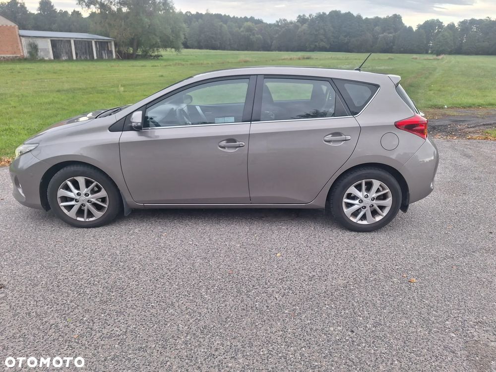 Toyota Auris 1.6 Prestige - 4