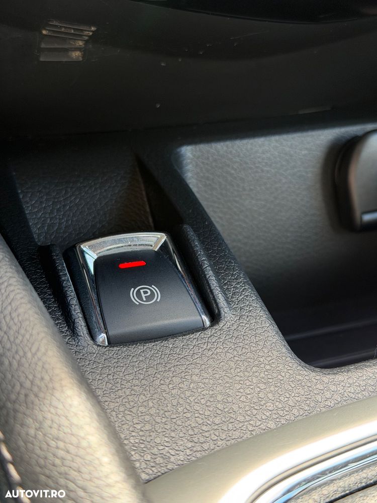 Nissan Qashqai 1.6 DCI N-Connecta - 14