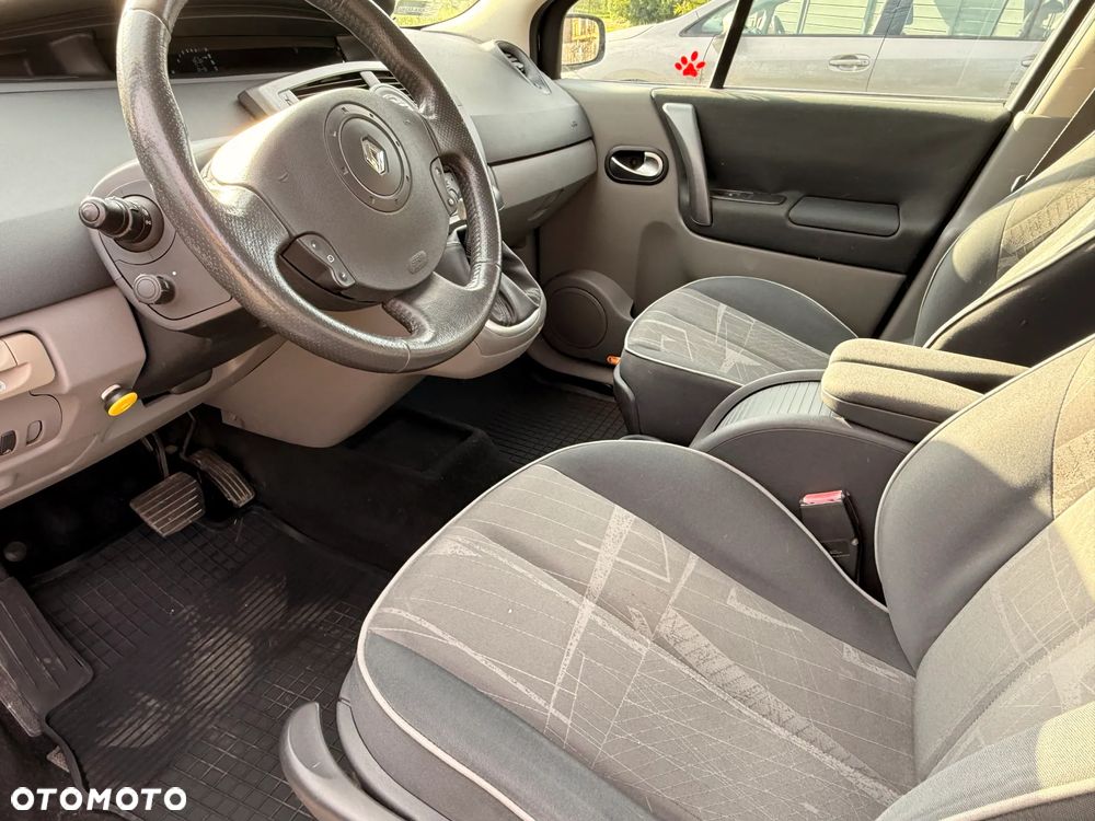 Renault Scenic 2.0 16V Avantage - 12