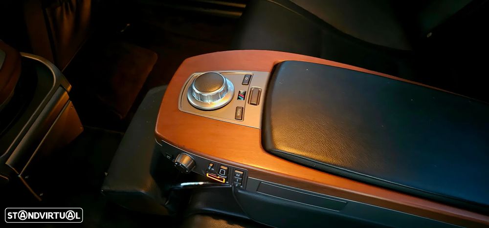 BMW 740 Li - 13