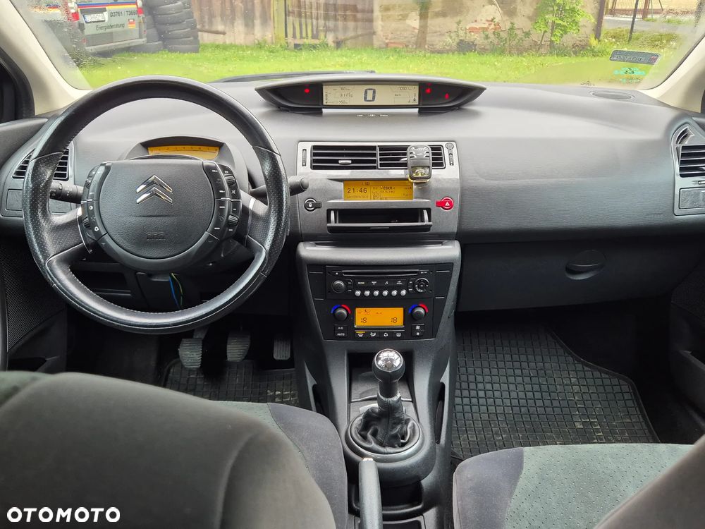 Citroën C4 2.0 16V Exclusive - 8