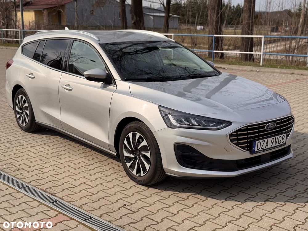 Ford Focus 1.0 EcoBoost Hybrid TITANIUM - 6