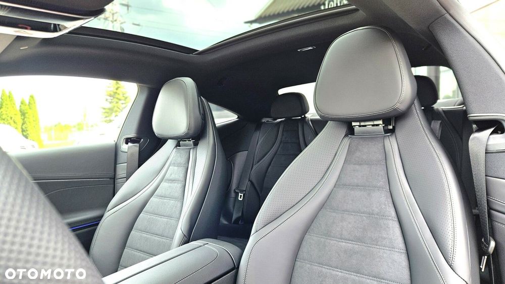 Mercedes-Benz CLE - 10