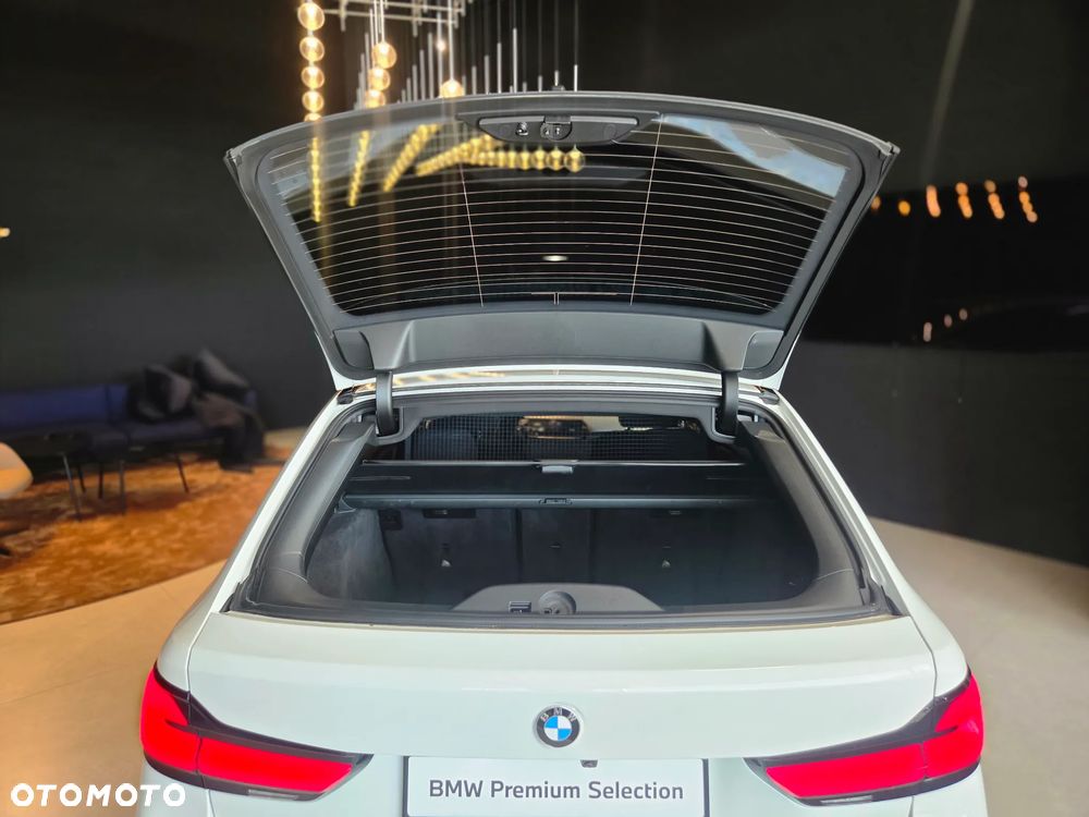 BMW Seria 5 520d xDrive M Sport Edition - 21