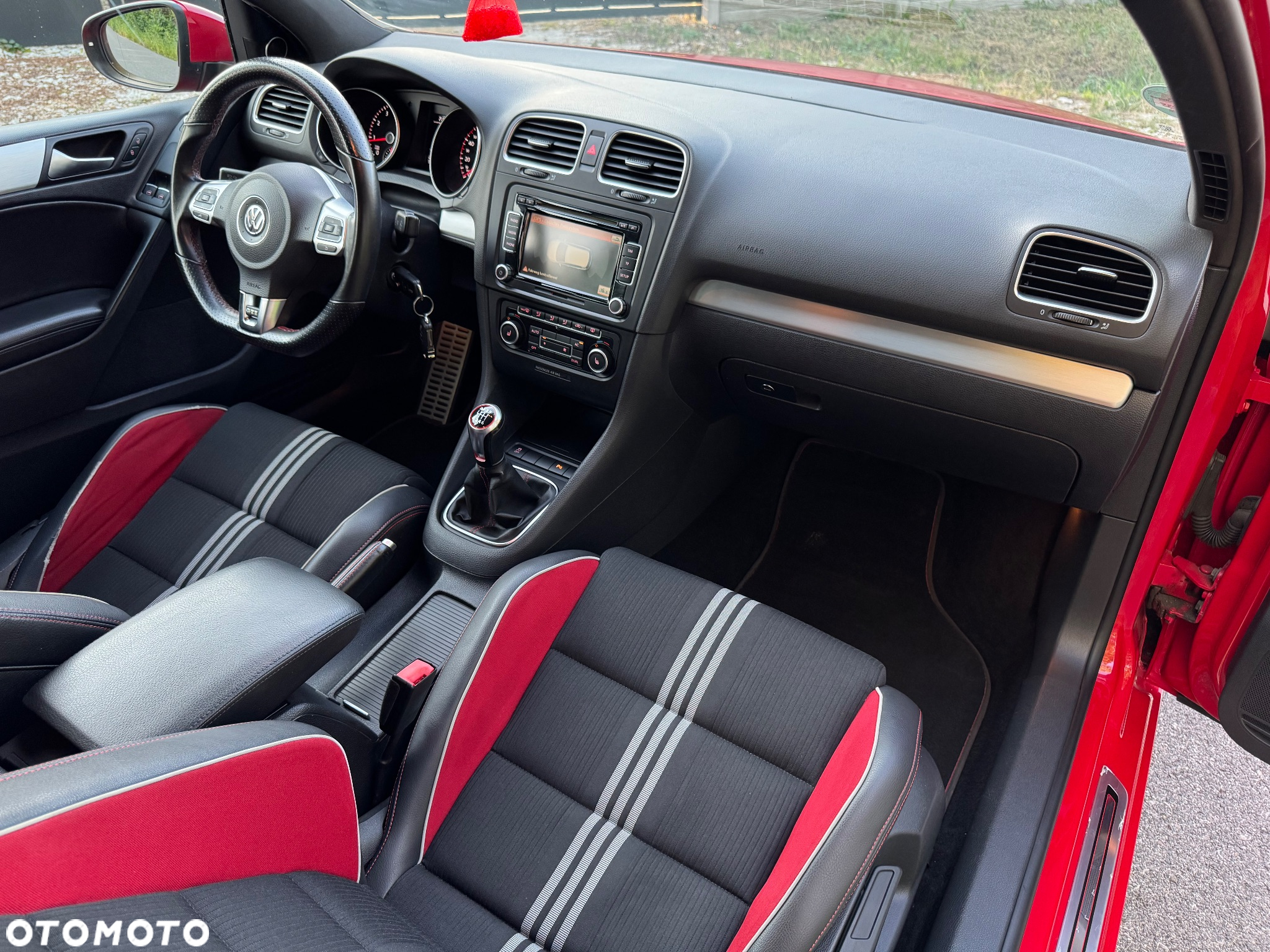 Volkswagen Golf 2.0 GTI adidas - 24