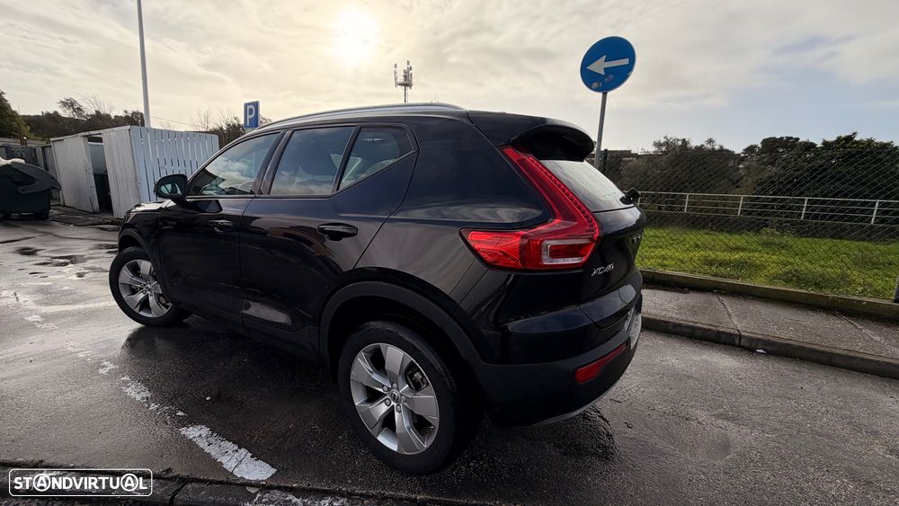 Volvo XC 40 1.5 T2 Momentum Plus - 7