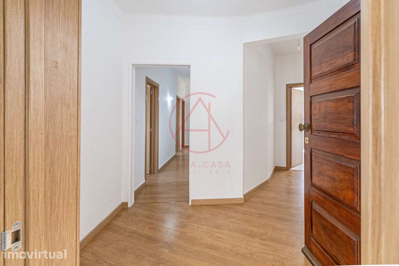 Apartamento t4 à venda na Rua Ferreira de Castro - Grande imagem: 4/24