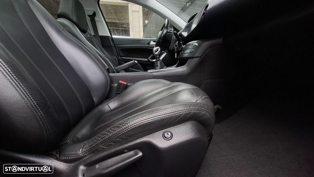 Peugeot 308 SW BlueHDi 120 Stop & Start GT-Line Edition - 33