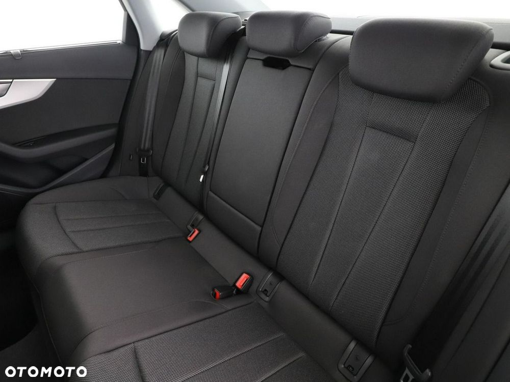 Audi A4 Limousine 35 TFSI mHEV S tronic - 18