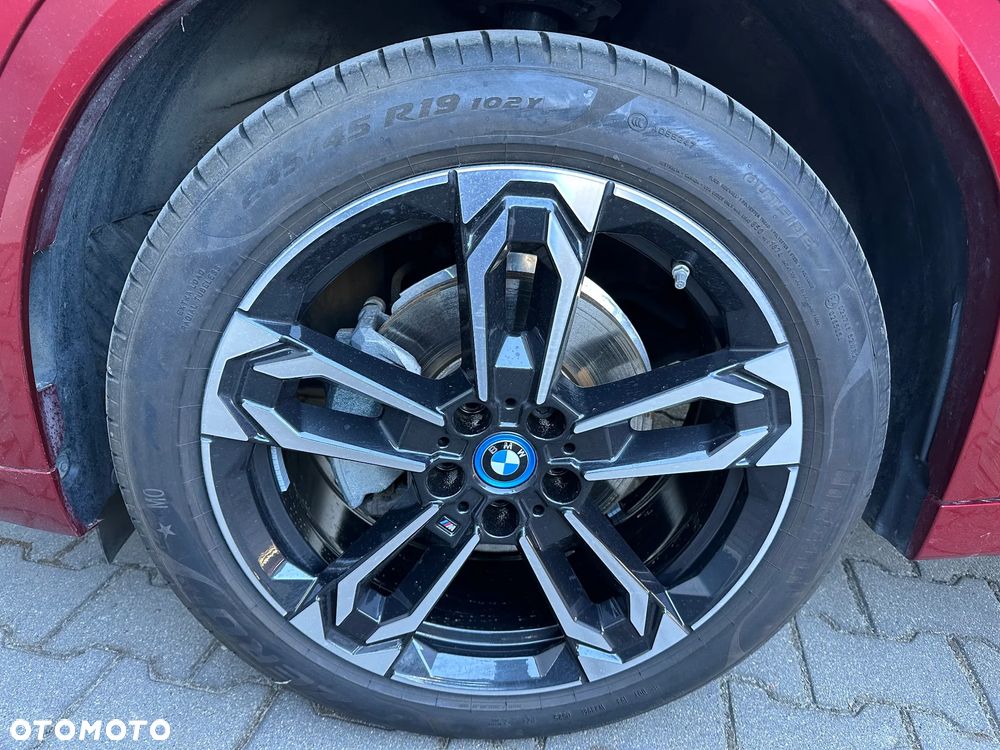 BMW iX2 eDrive20 66.5kWh M Sport - 22