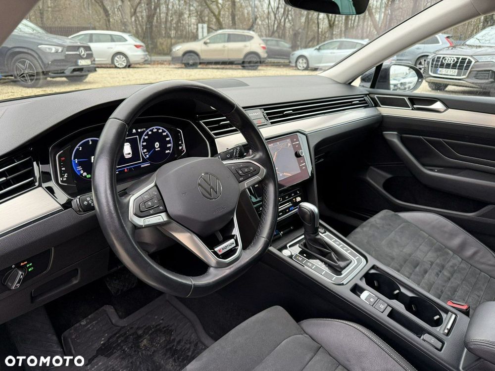 Volkswagen Passat - 21