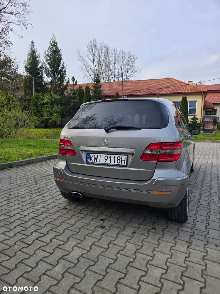 Mercedes-Benz Klasa B 200 CDI DPF Autotronic SPORT EDITION - 24
