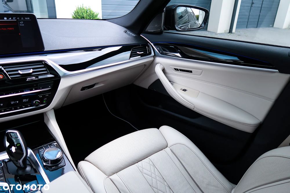 BMW Seria 5 540d xDrive mHEV M Sport sport - 30