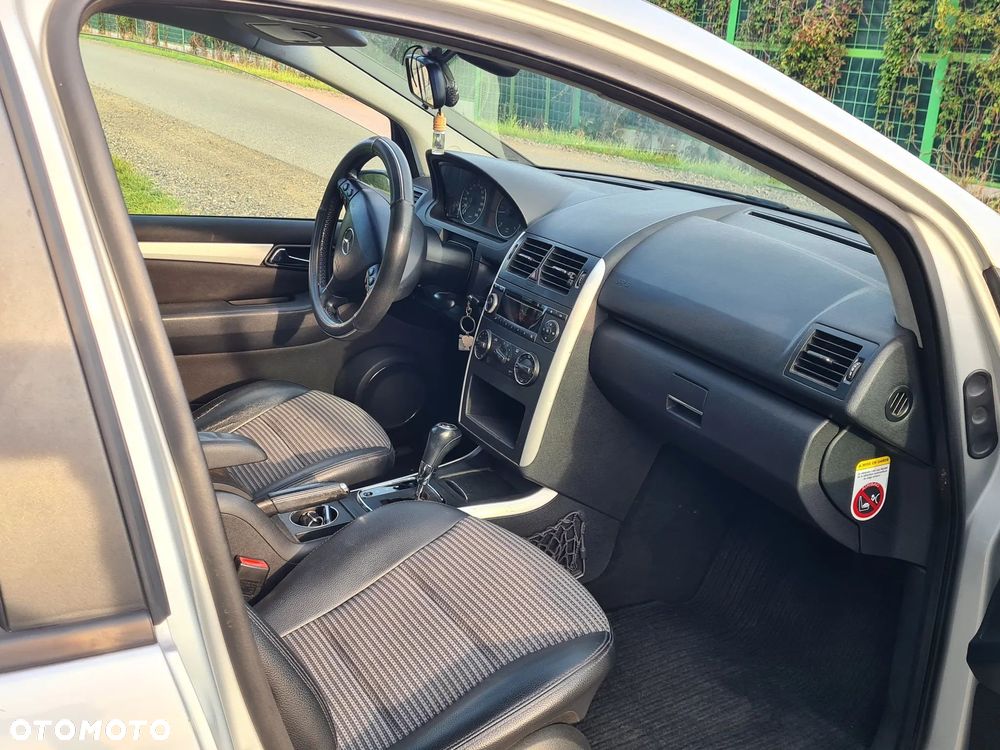 Mercedes-Benz Klasa A 180 CDI Autotronic Avantgarde - 4