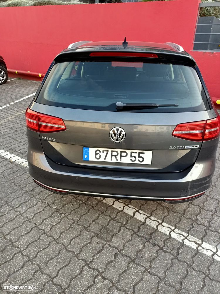 VW Passat Variant 2.0 TDI Highline DSG - 17
