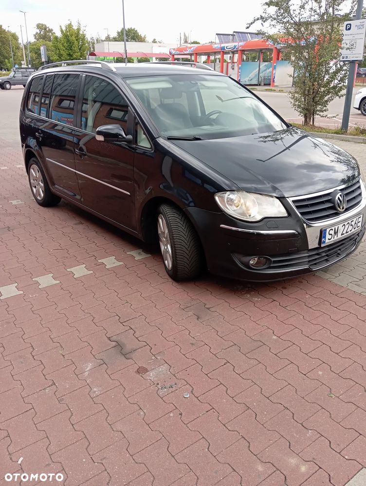 Volkswagen Touran 2.0 TDI DPF Highline - 13