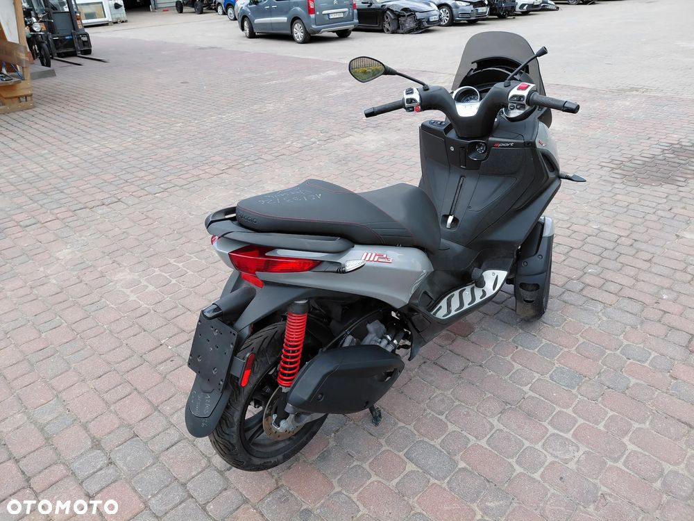 Piaggio MP-3 - 5