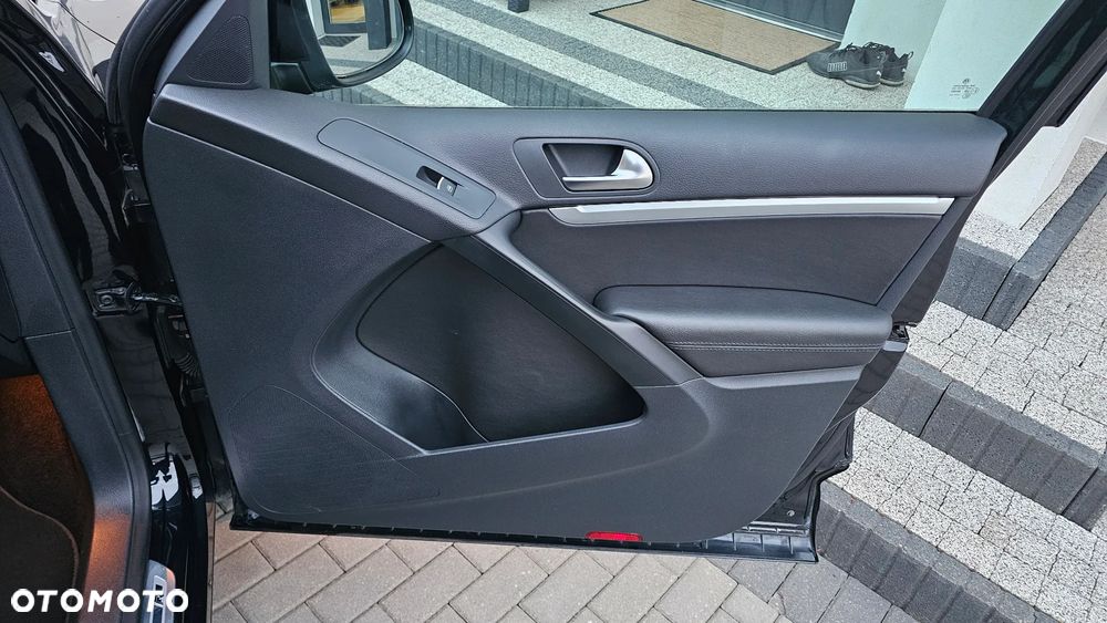 Volkswagen Tiguan 2.0 TDI 4Mot Perfectline R-Style DSG - 13