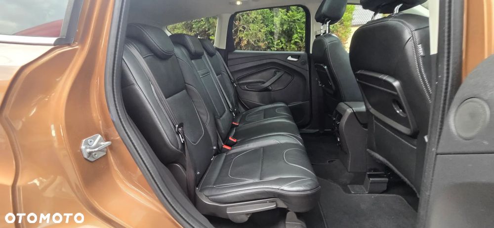 Ford Kuga 2.0 TDCi 2x4 Titanium - 33