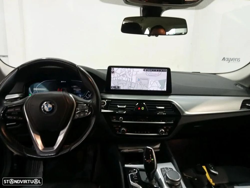 BMW 530 e - 9