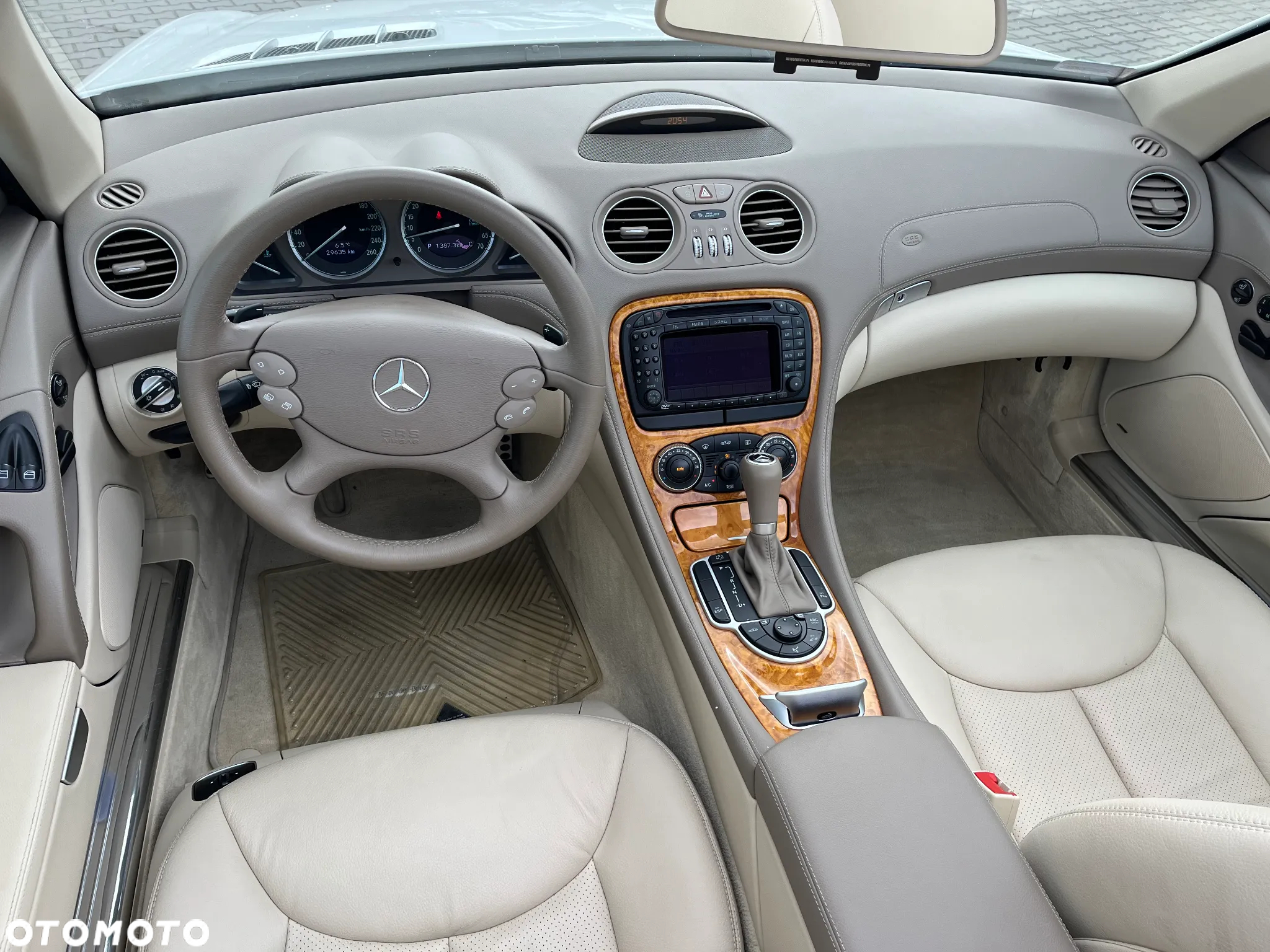 Mercedes-Benz SL - 22