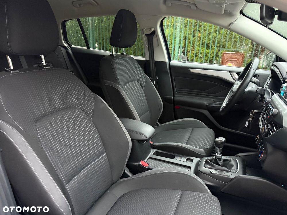 Ford Focus 1.5 EcoBlue Connected - 18