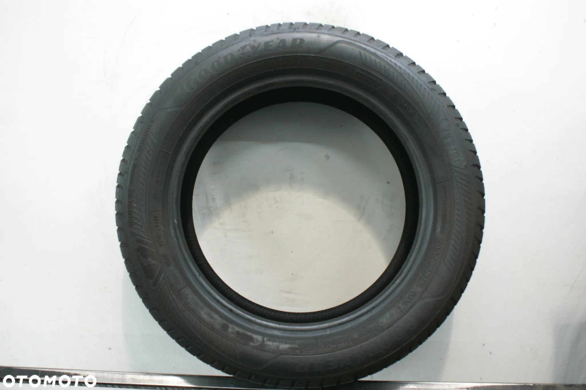 całoroczne 205/55R16 GOODYEAR VECTOR 4SEASONS G3 7,5mm  B1739 - 3