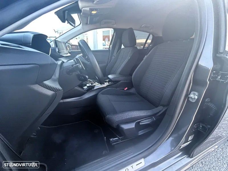 Peugeot 208 1.2 PureTech Allure EAT8 - 12