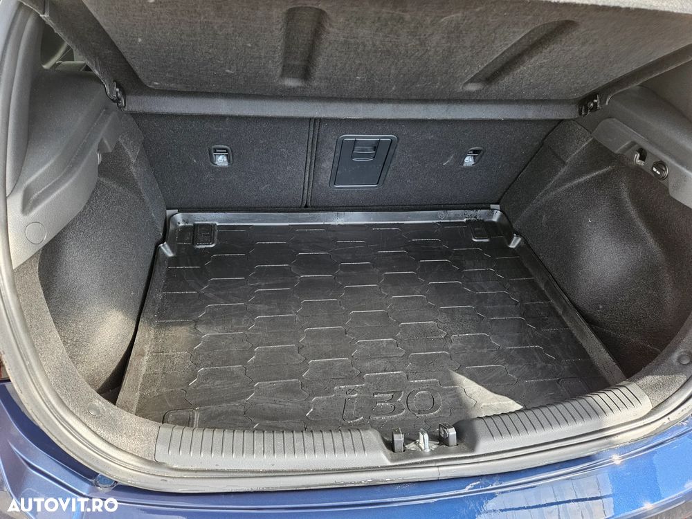 Hyundai i30 1.5 T-GDI 140CP M/T MHEV Highway - 37