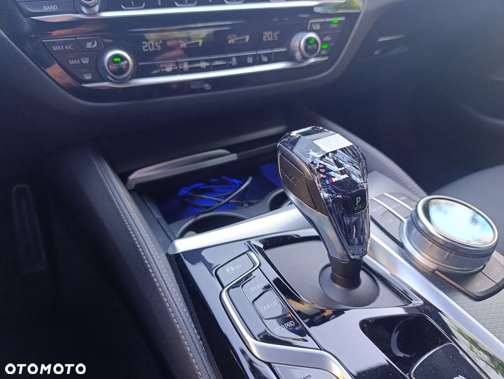 BMW Seria 5 540i xDrive M Sport Edition - 25
