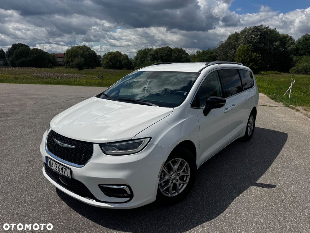 Chrysler Pacifica - 4