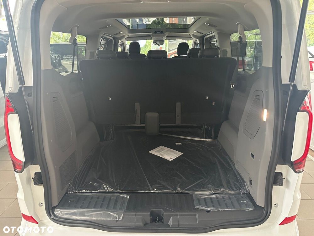 Volkswagen Caravelle Style - 25