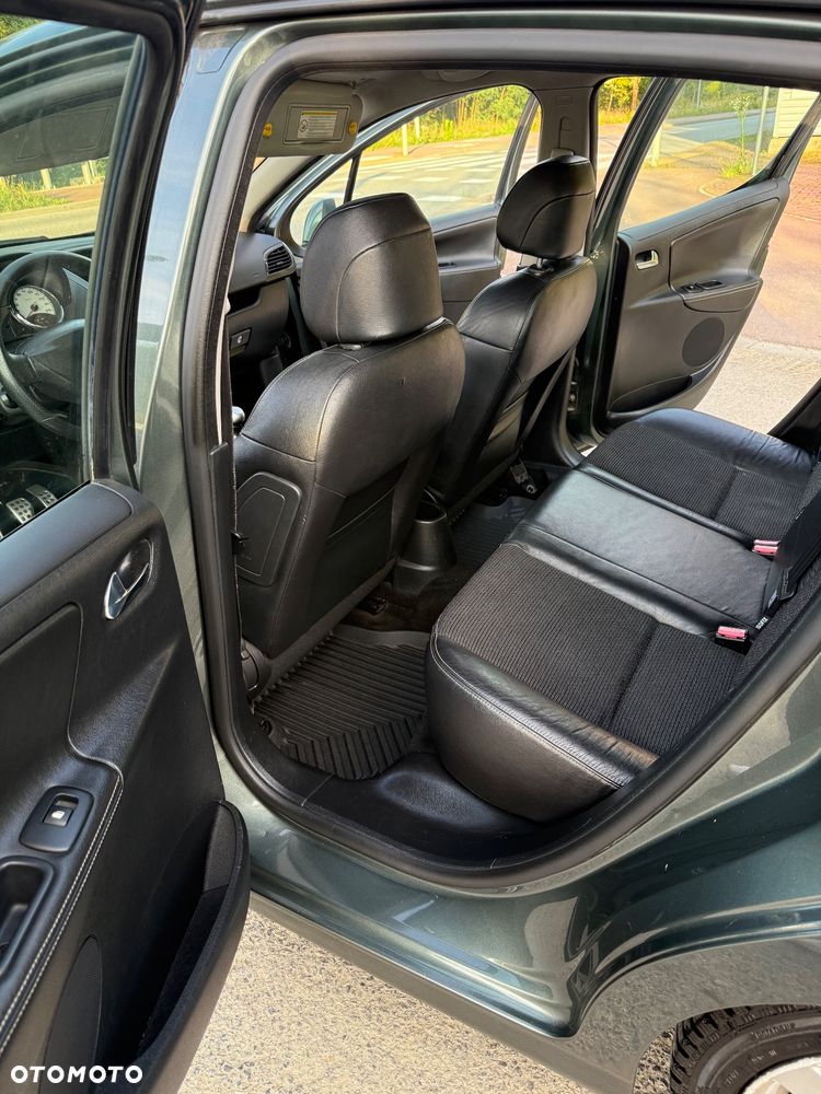 Peugeot 207 1.6 HDi Sporty - 14