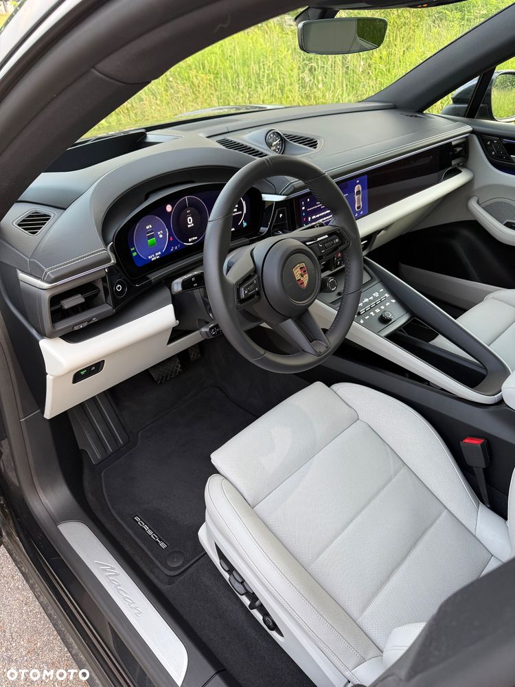 Porsche Macan - 10
