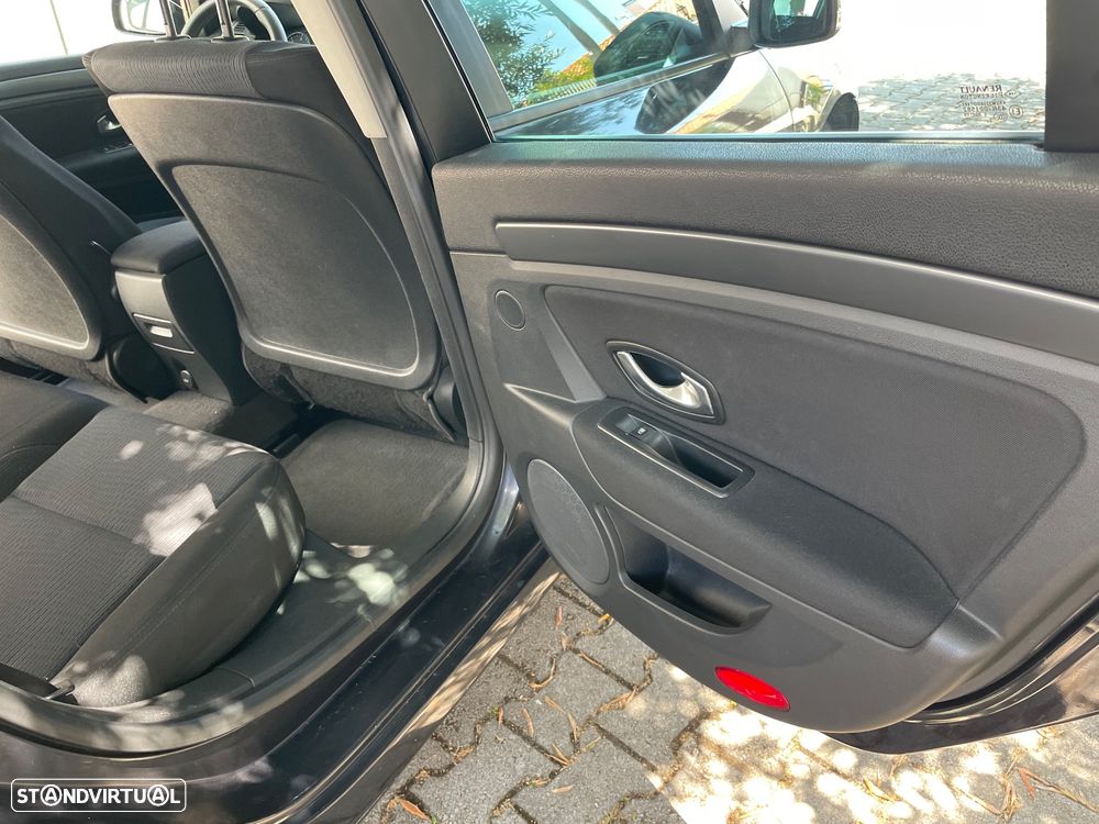 Renault Laguna dCi 110 FAP Emotion - 14