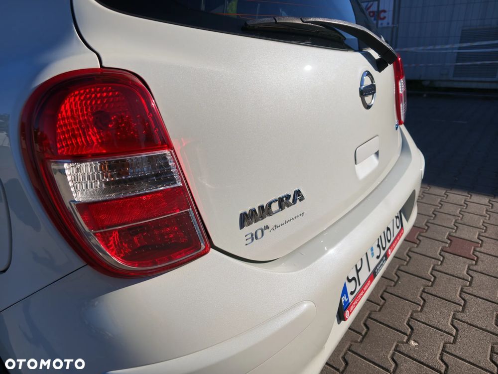 Nissan Micra 1.2 30 Jahre Edition - 28