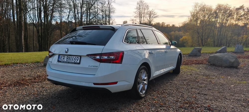 Skoda Superb 2.0 TDI Style DSG - 11
