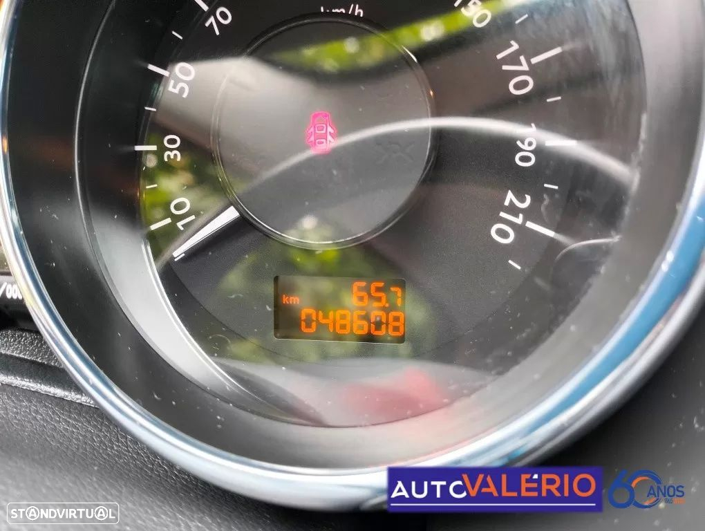 Peugeot 3008 1.6 e-HDi Allure 2-Tronic - 20