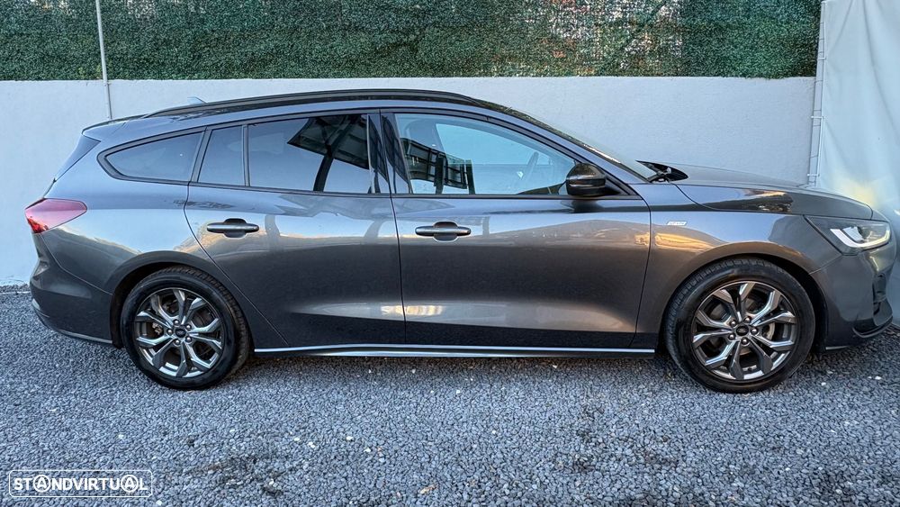 Ford Focus SW - 8