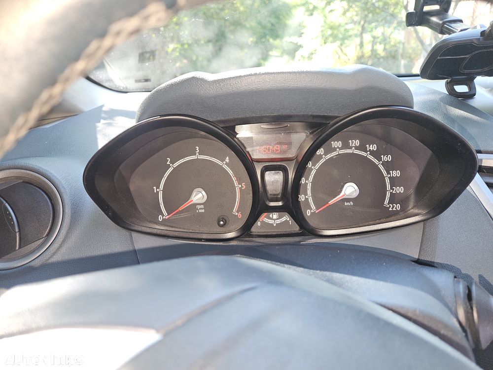 Ford Fiesta - 14