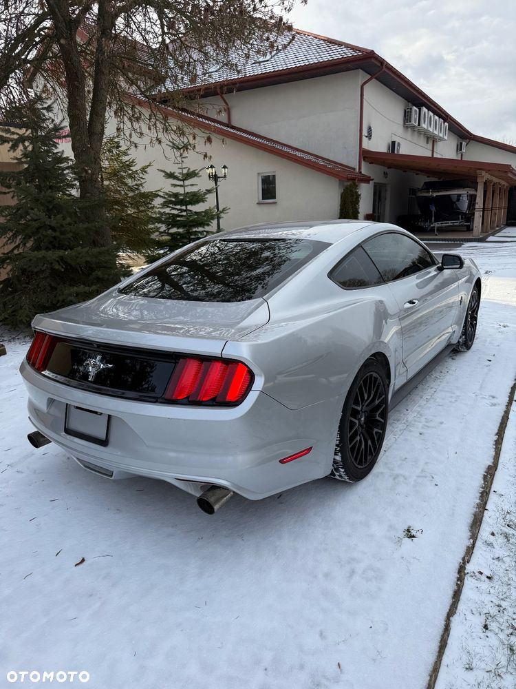 Ford Mustang 3.7 V6 Premium - 14
