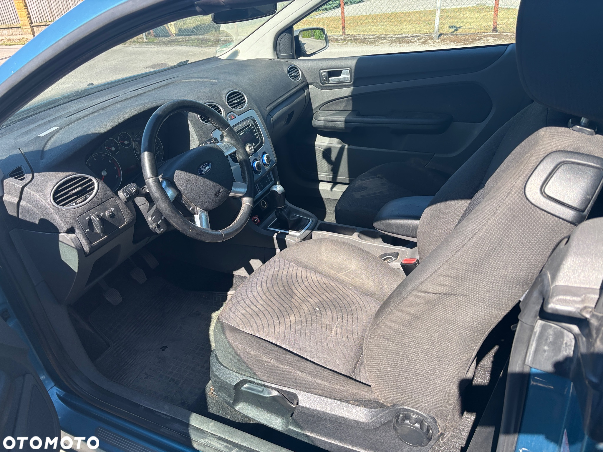 Ford Focus Coupe-Cabriolet 2.0 16V Blue Magic - 4