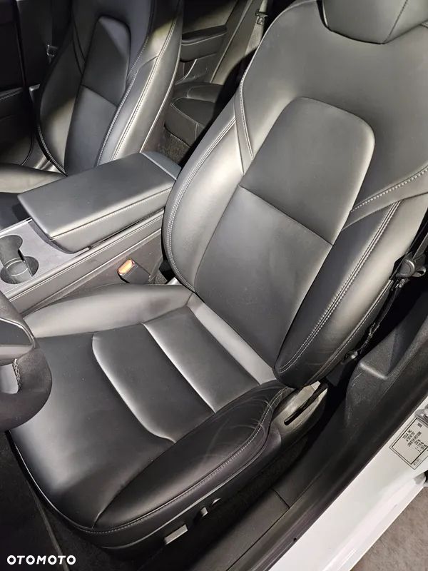 Tesla Model 3 - 18