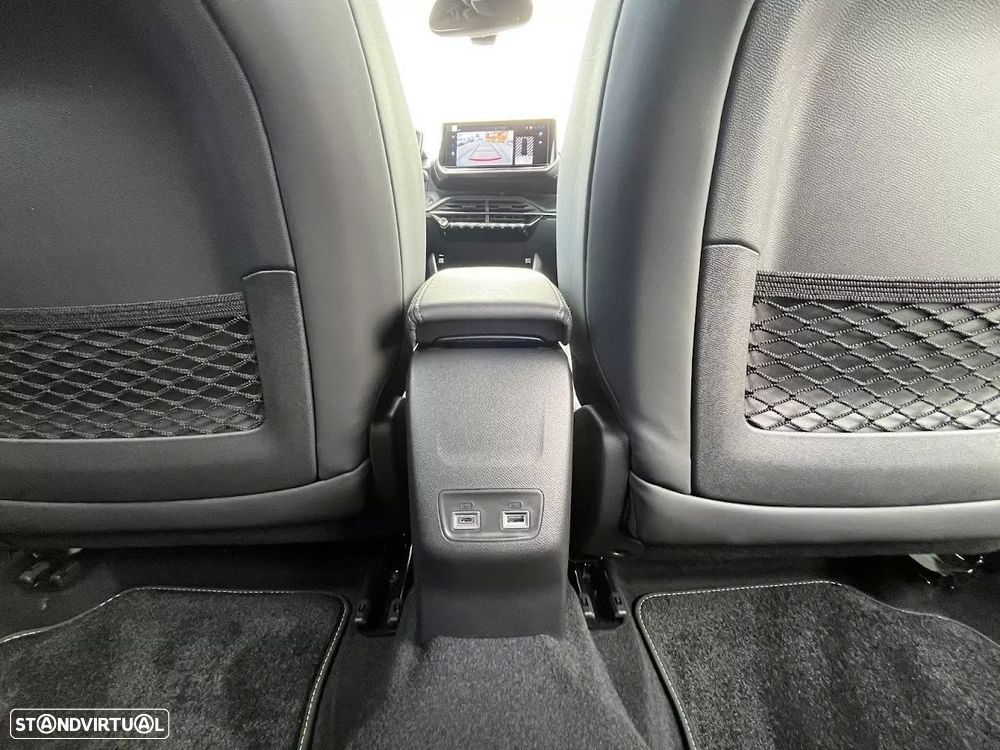 Peugeot e-2008 50 kWh GT - 40